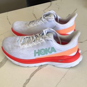 Hoka Mach 4